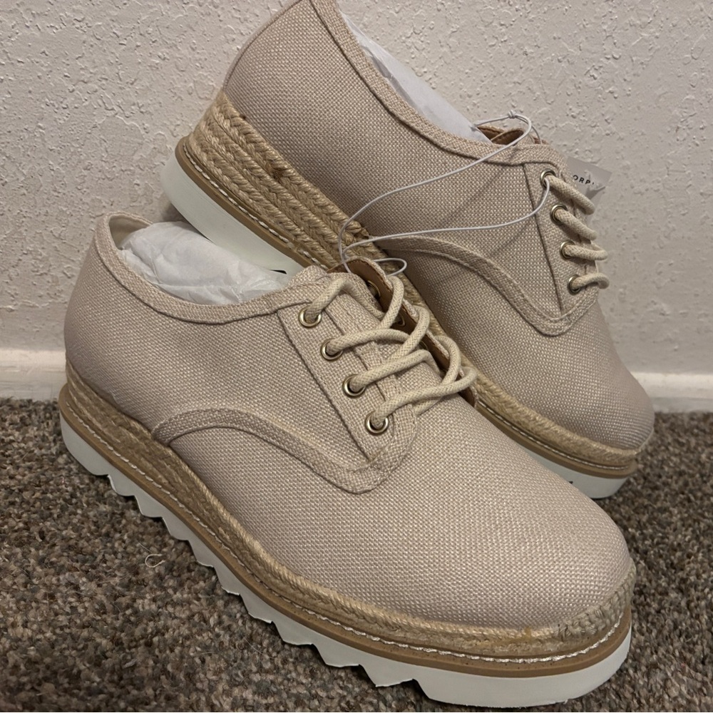 Torrid Lace-Up Oxford SZ 11
